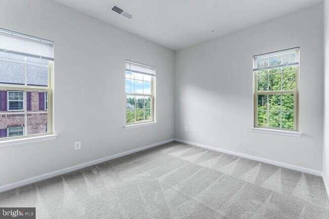 Building Photo - 3025 Frayser Farm Rd