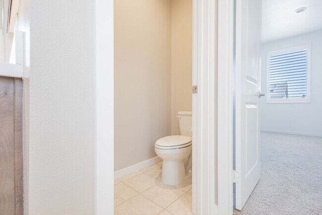 Building Photo - 4808 S Tangerine Way