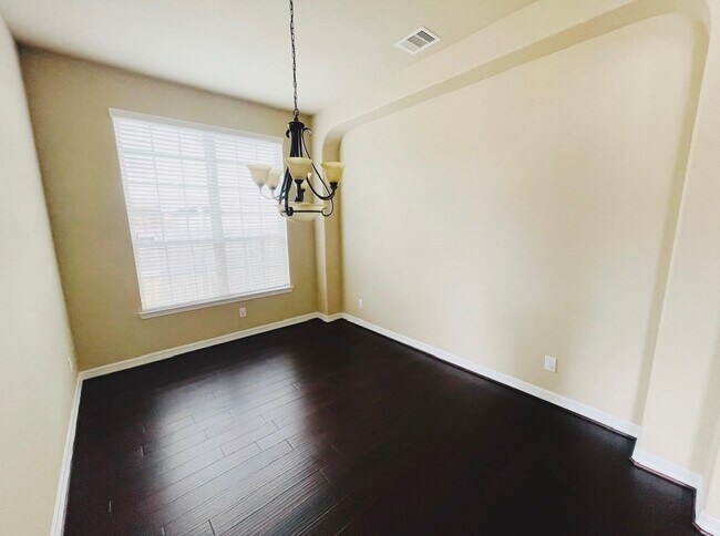 Building Photo - 24518 Ali Creek Ct