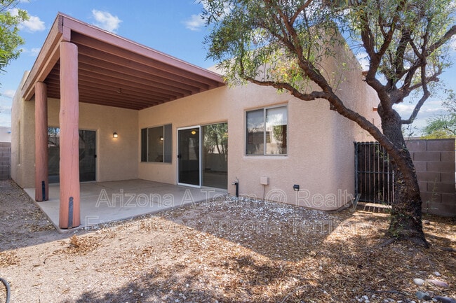 Building Photo - 3730 N Bay Horse Loop