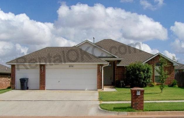 Primary Photo - 3 Bed 2 Bath + Office in Moore School dist...