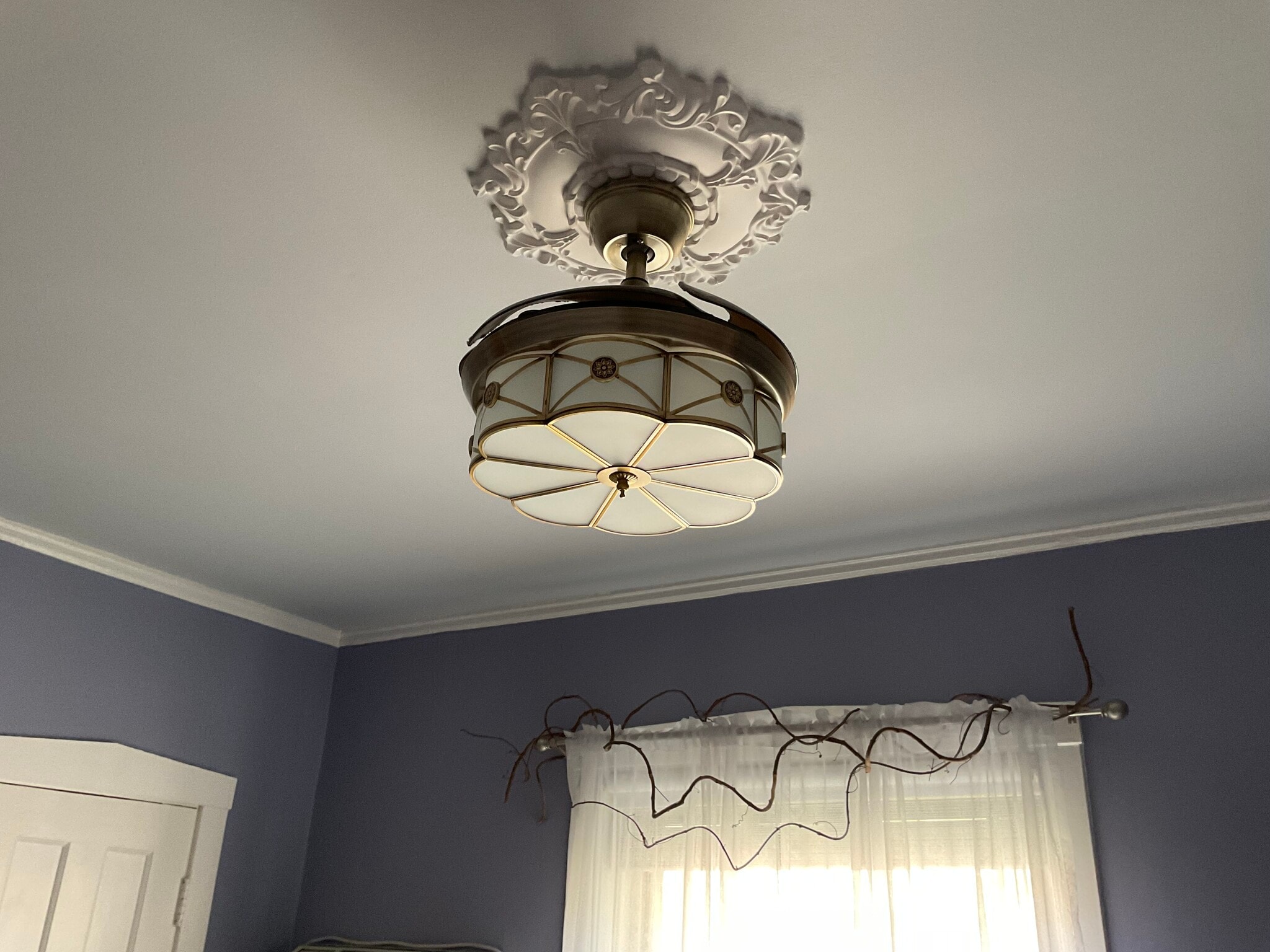 Art deco chandelier with fan - 825 Forest Ave
