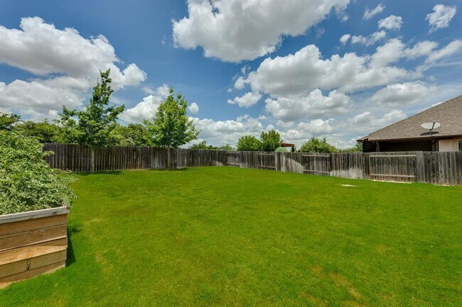 Building Photo - 2920 Rabbit Creek Dr