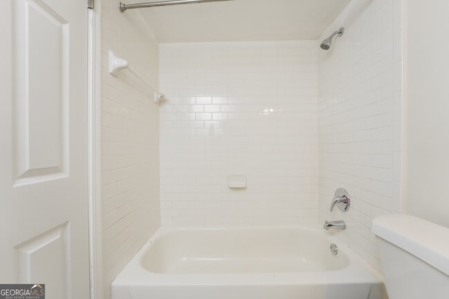 Building Photo - 35 La Rue Pl NW