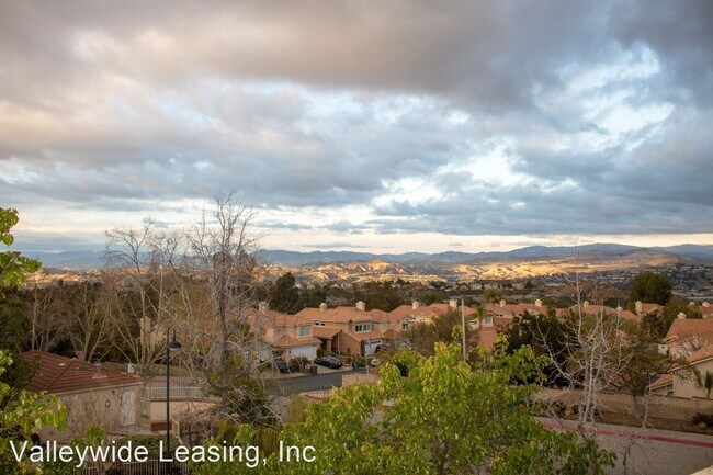 Building Photo - 3 br, 2 bath House - 19804 Sandpiper Pl. # 12