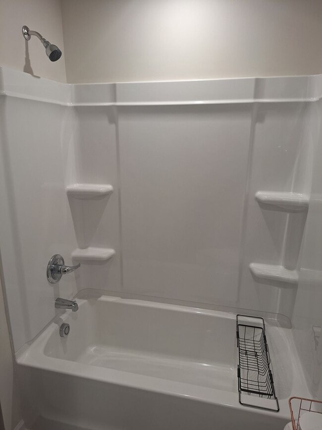 Building Photo - MOVE IN SPECIAL! Outstanding Four Bedroom ...
