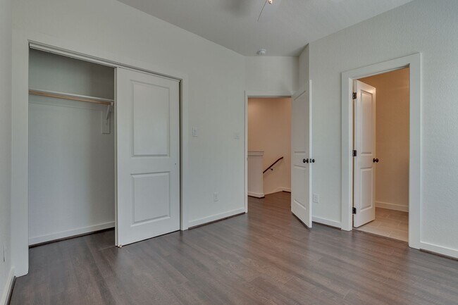 Building Photo - ** MOVE IN SUMMER 2026 * $6875/$1375 per bed average 5 Bed  5.5 Bath Walk to TCU