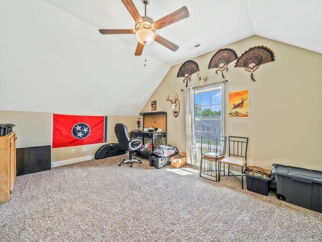 Building Photo - 543 Woodtrace Dr