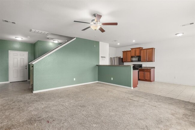 Building Photo - 5546 Rainbow Rd.
