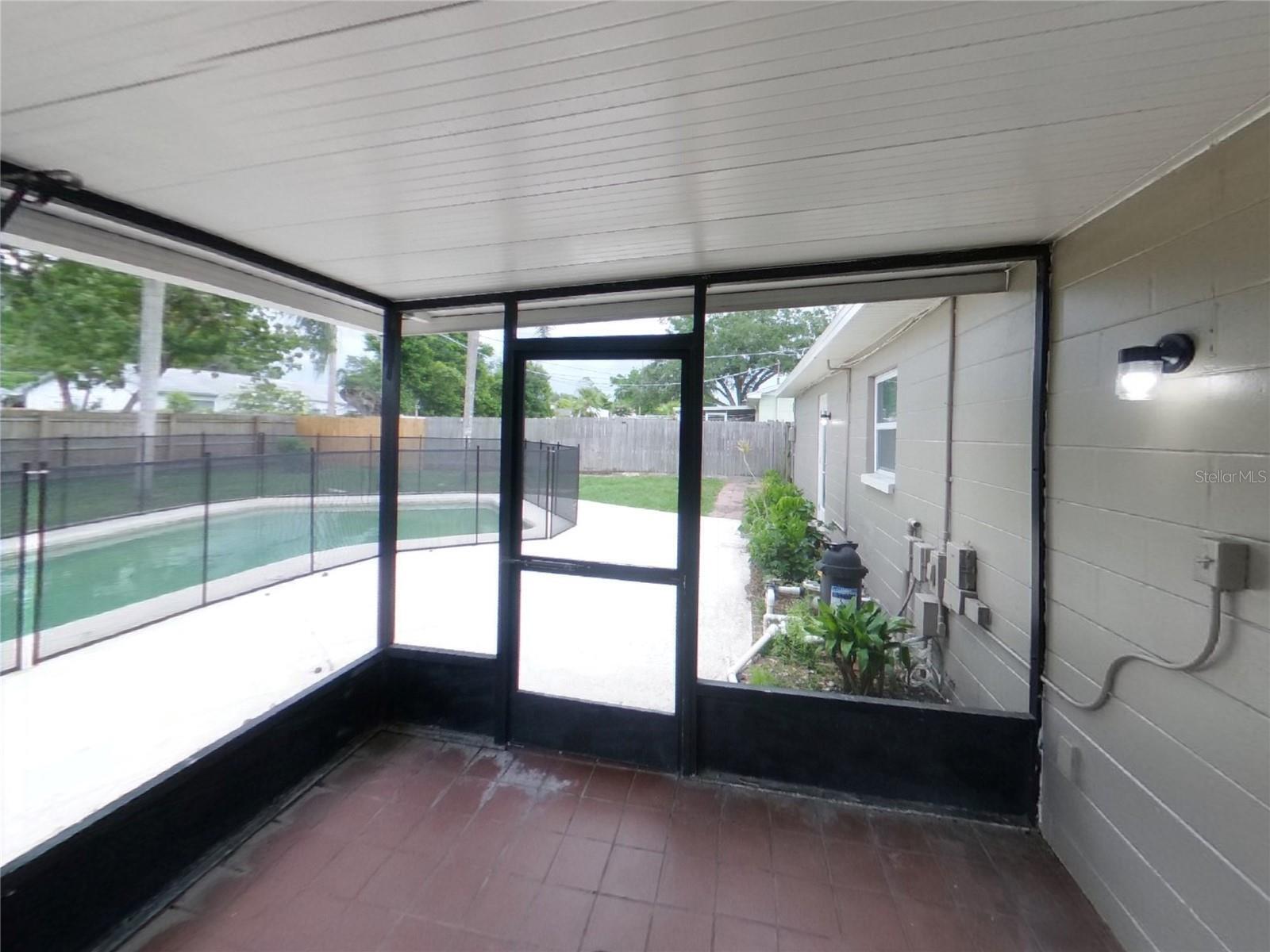 Building Photo - 114 Jeffrey Dr