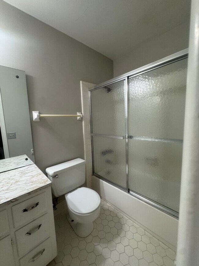 Building Photo - 3054 Merrimac Dr