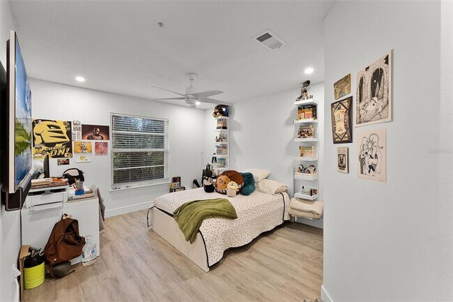 Building Photo - 109 Reserve Cir
