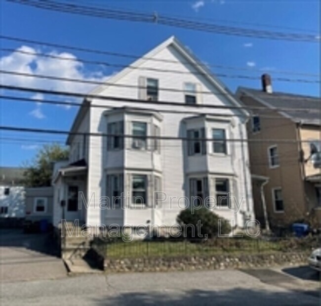 Primary Photo - 126 Willow St