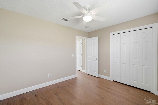 Building Photo - 520 Batten Blvd