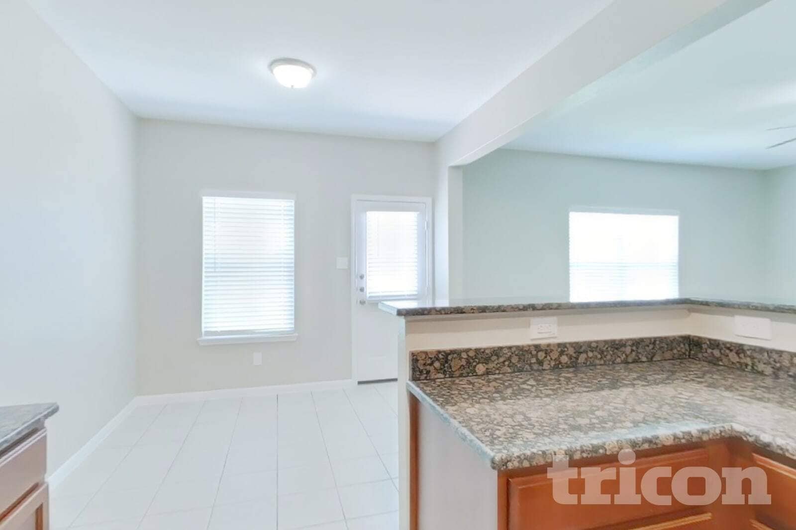 Building Photo - 692 Totem Trail Dr