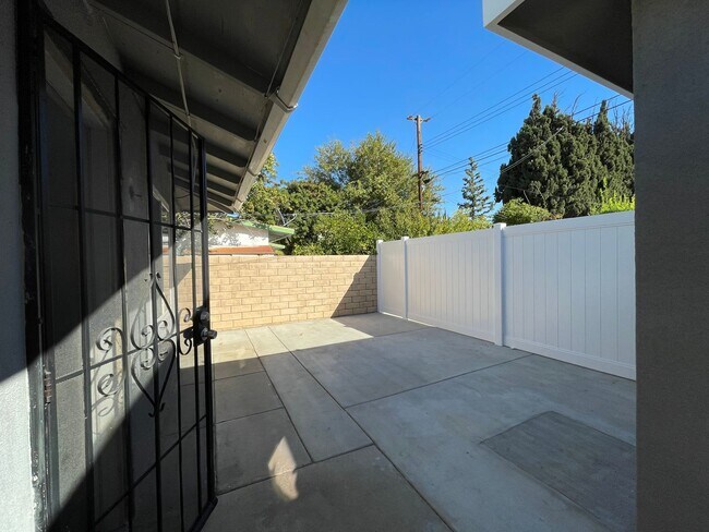 Building Photo - For Rent – 3 Bed, 2 Bath Home in Rowland Heights