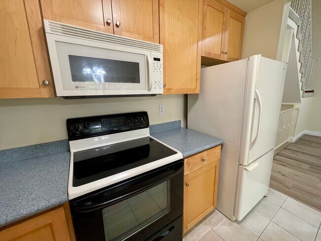 Building Photo - 5470 Baltimore Dr