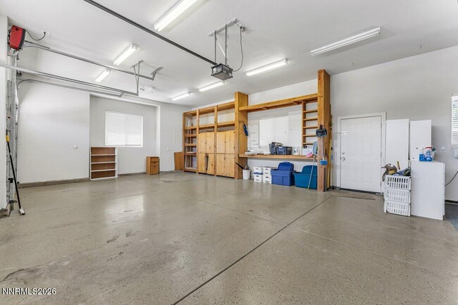 Building Photo - 7330 Island Queen Dr