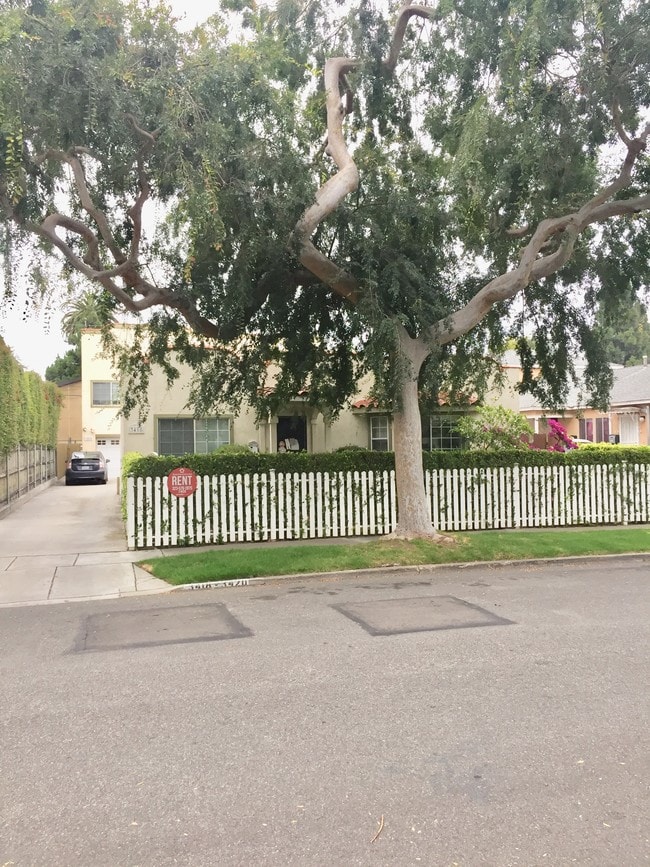 Primary Photo - 3420 Sherbourne Dr