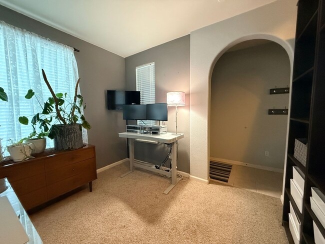 Building Photo - Beautiful 3bd/2ba Natomas Home with 2 Car Garage!