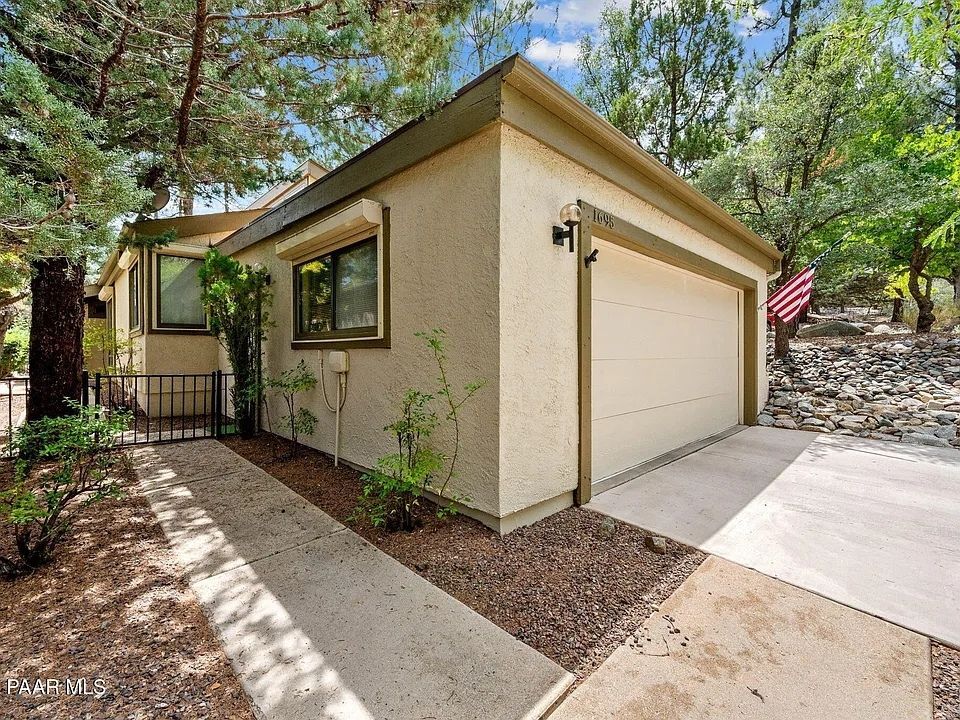 Building Photo - 1695 Kaibab Loop