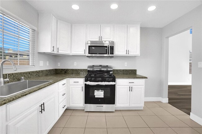 Building Photo - 2141 E Nugent St