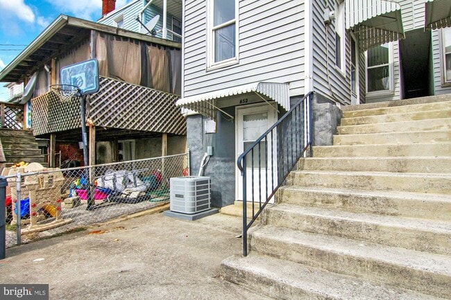 Building Photo - 3 Bedroom North Steelton
