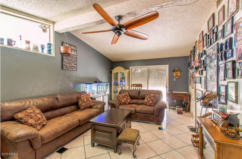 Building Photo - 6413 W Glenrosa Ave