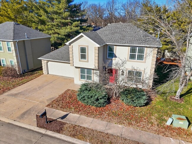 Building Photo - 421 S Village Cir