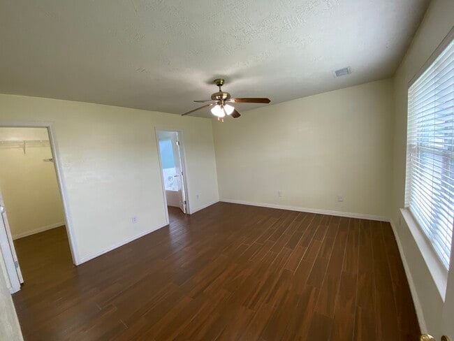 Building Photo - 2818 Orchid Tree Ln
