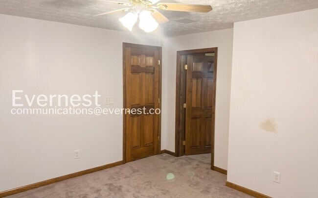Building Photo - 4369 Houser Dr