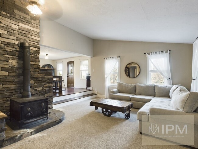 Building Photo - Beautiful 3 Bedroom, 2 Bath Home in Eastern York School District!