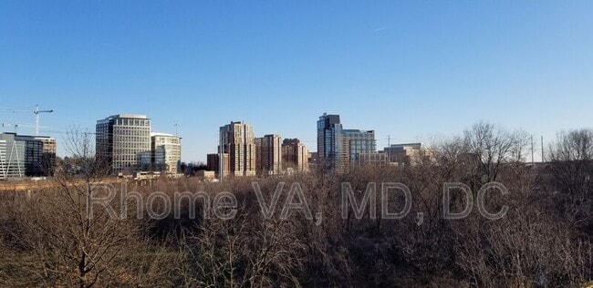 Building Photo - 2451 Midtown Ave