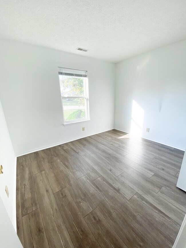 Building Photo - Three Bedroom West Lafayette