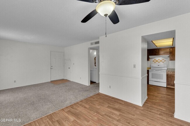 Building Photo - 10537 Gran Cima Ln