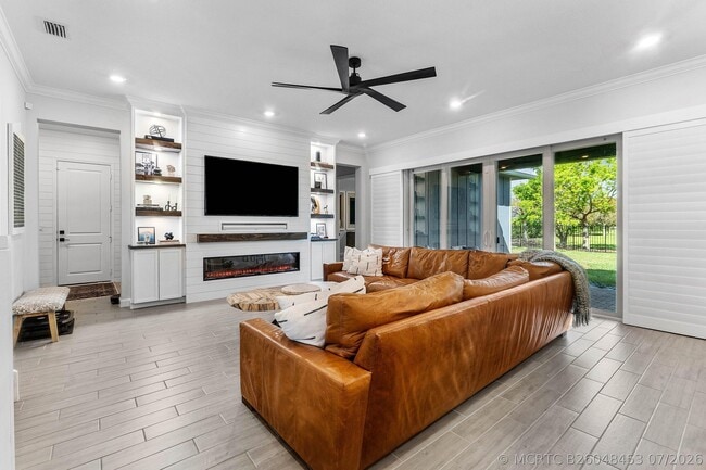 Building Photo - 981 Castaway Ct