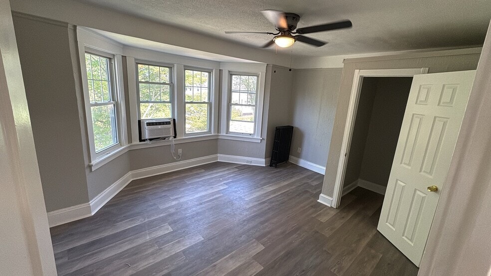 Building Photo - 16314 Scottsdale Blvd