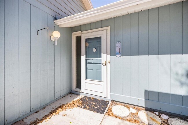 Building Photo - 856 Chatham Dr