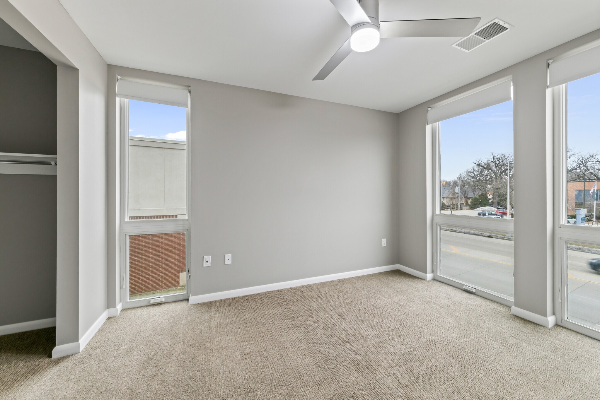 Building Photo - 8041 W Bluemound Rd