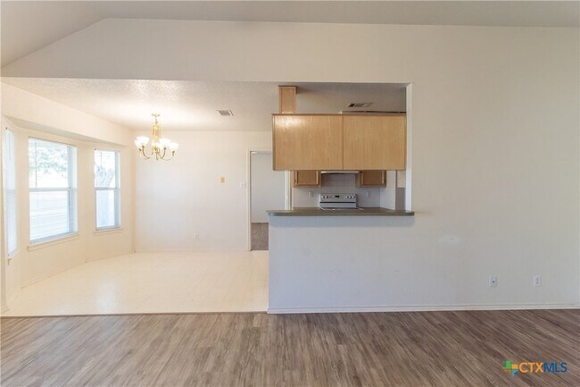 Building Photo - 4514 Hondo Dr