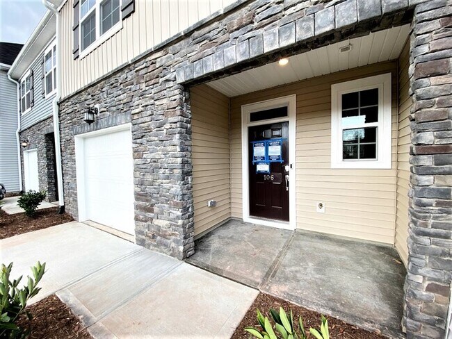 Building Photo - Brand New 3 bedroom Townhome for Rent