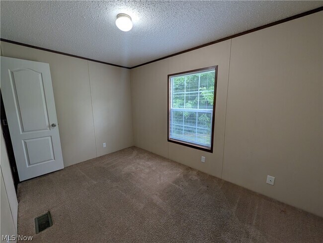 Building Photo - 240 Cherry Bottom Glen