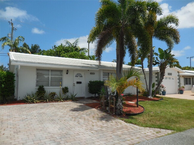 Building Photo - 3050 NW 1st Ave