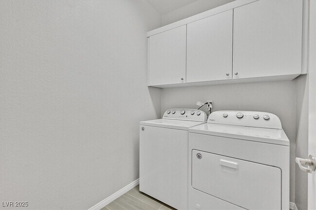 Building Photo - 3065 Concepcion Ct