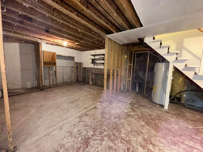 Building Photo - 227 Image Dr