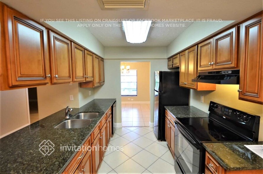 Building Photo - 1004 Highgrove Ct