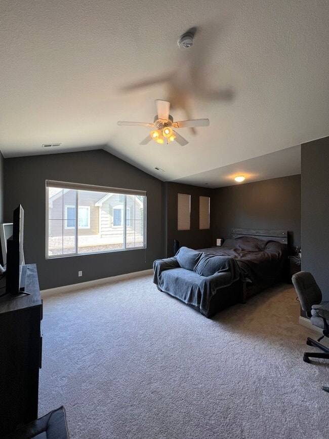 Building Photo - Gorgeous 2BD/2.5BA home located in Westmin...