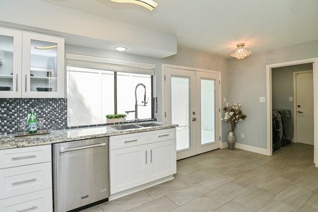 Building Photo - 12800 Briar Forest Dr