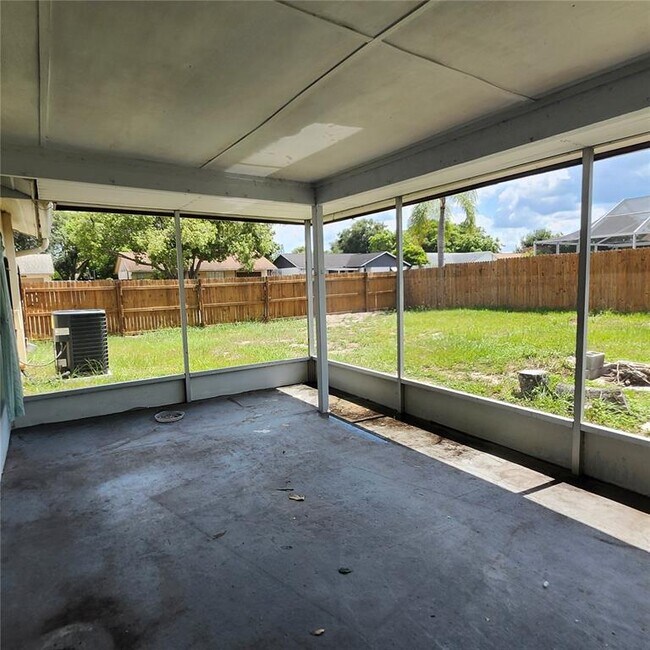 Building Photo - 3154 Laird Dr