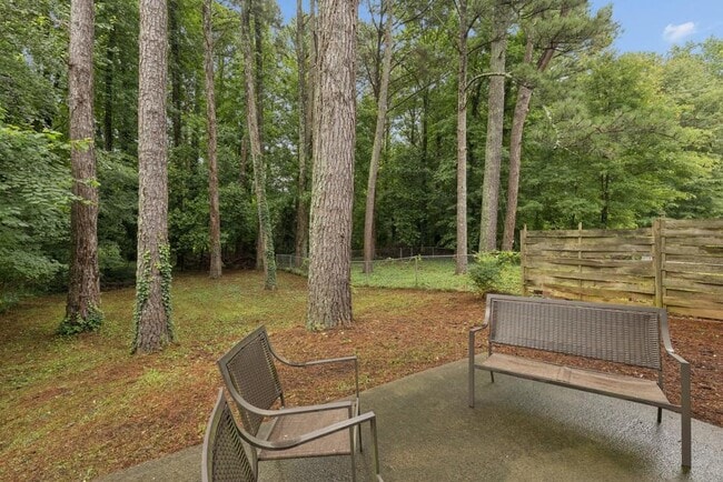 Building Photo - 4930 Farmstead Ct NE